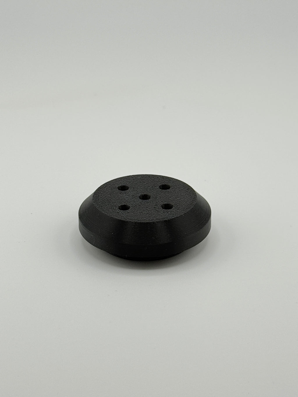 TrackMount XL – A Tracker Holder for 1" Canes – Fits AirTag, Tile Sticker & Moto Tag