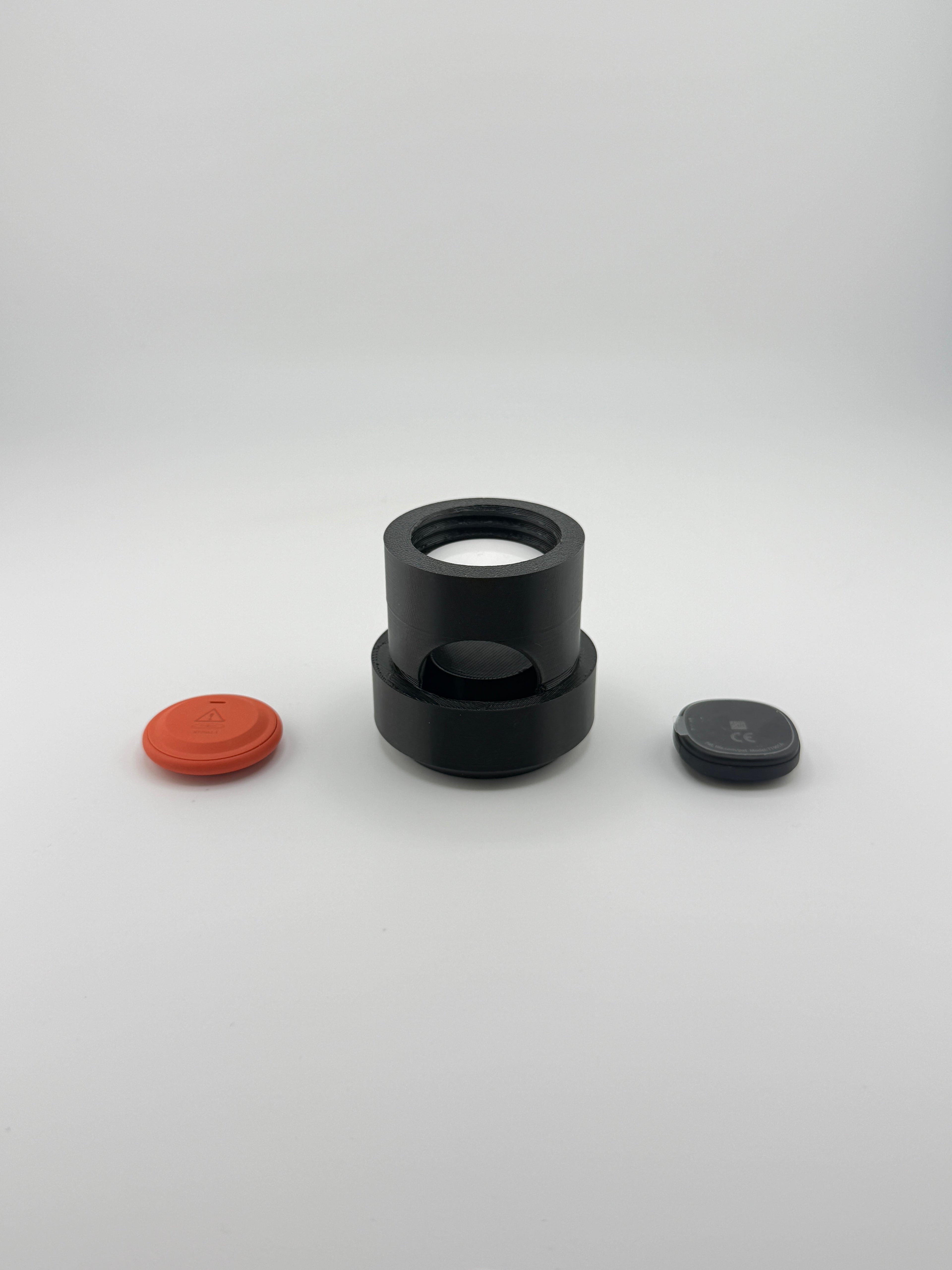 TrackMount XL – A Tracker Holder for 1" Canes – Fits AirTag, Tile Sticker & Moto Tag